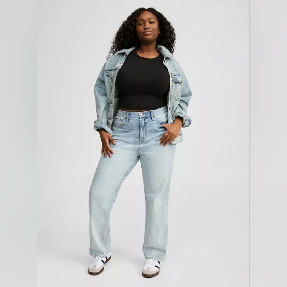 High Rise Straight Elastic Waist Jean